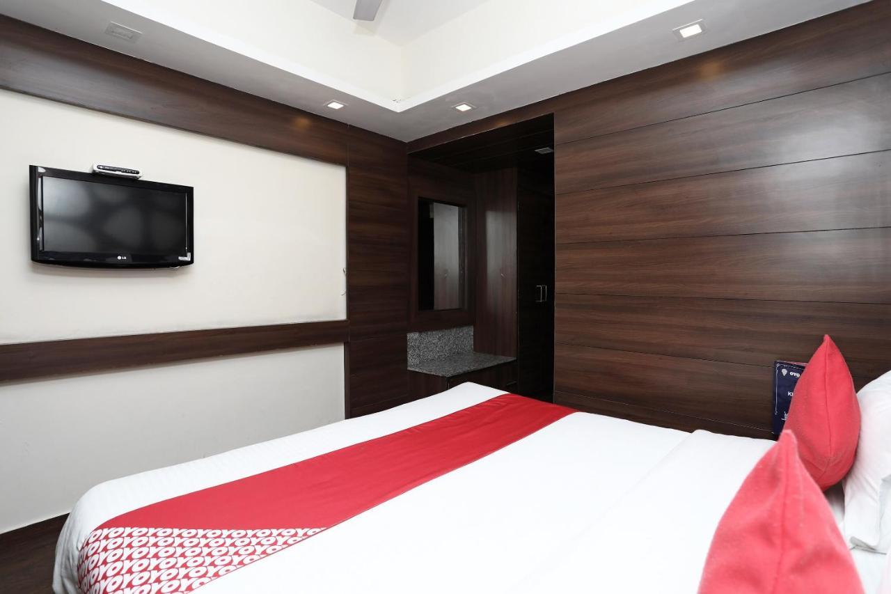 Oyo 4956 Hotel Maharaja Palace 칸푸르 외부 사진